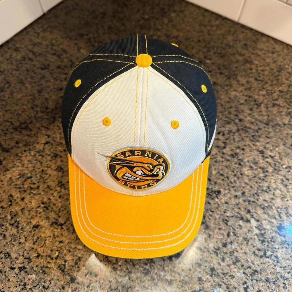 Sarnia Sting CCM‎ Pro Ice Hat Strapback Cap OHL Hockey Yellow Black White